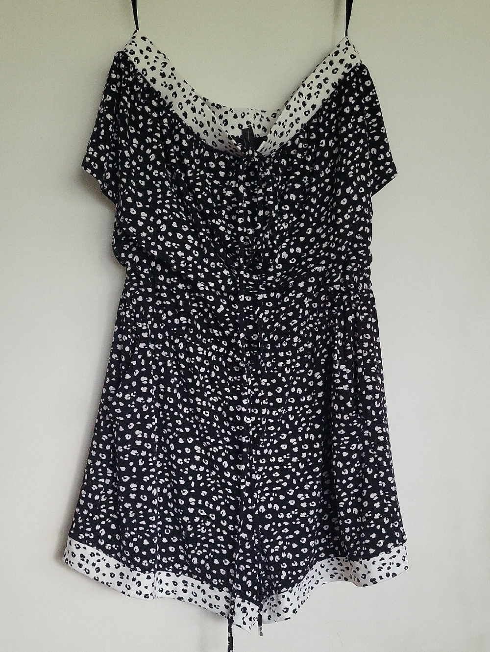 NWT White House Black Market  SL Strapless MJ Romper Animal Print | Size XS